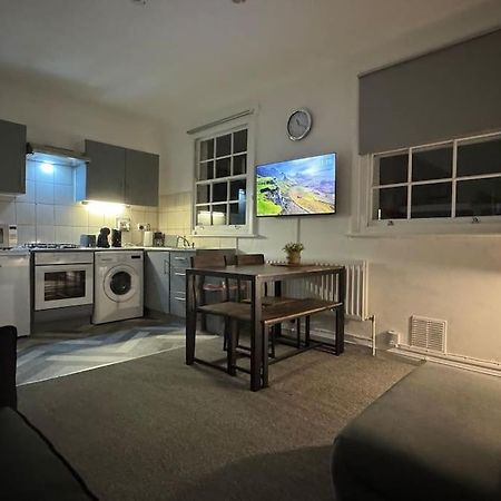 Flat In The Heart Of Camden Town Apartman London Kültér fotó